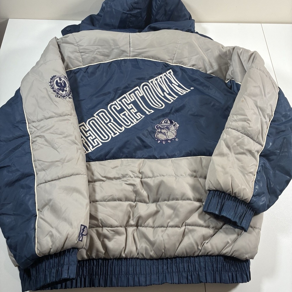 Vintage Georgetown Hoyas PRO PLAYER Puffer Coat Large Spell Out Jacket 90s Y2K